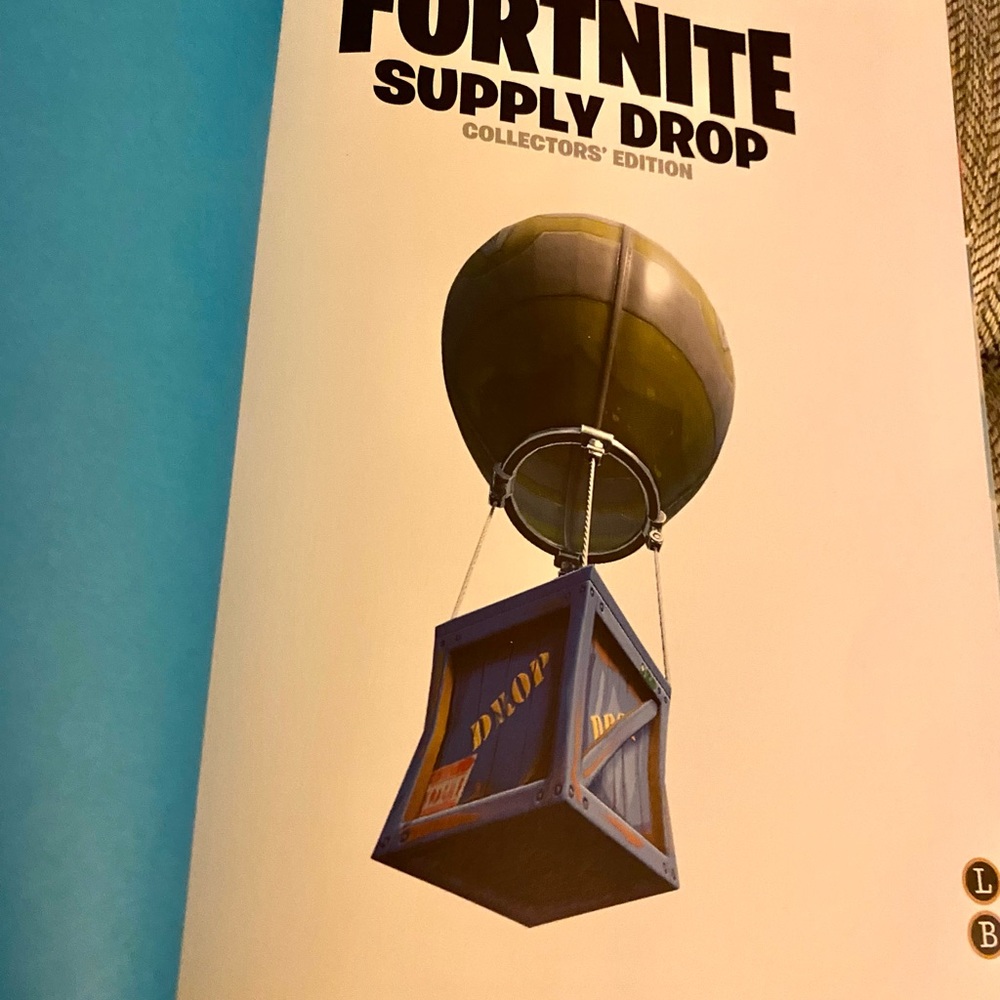 Book: Official FORTNITE Supply Drop Collectors’ Edition, Hardcover Playbook - Picture 9 of 9